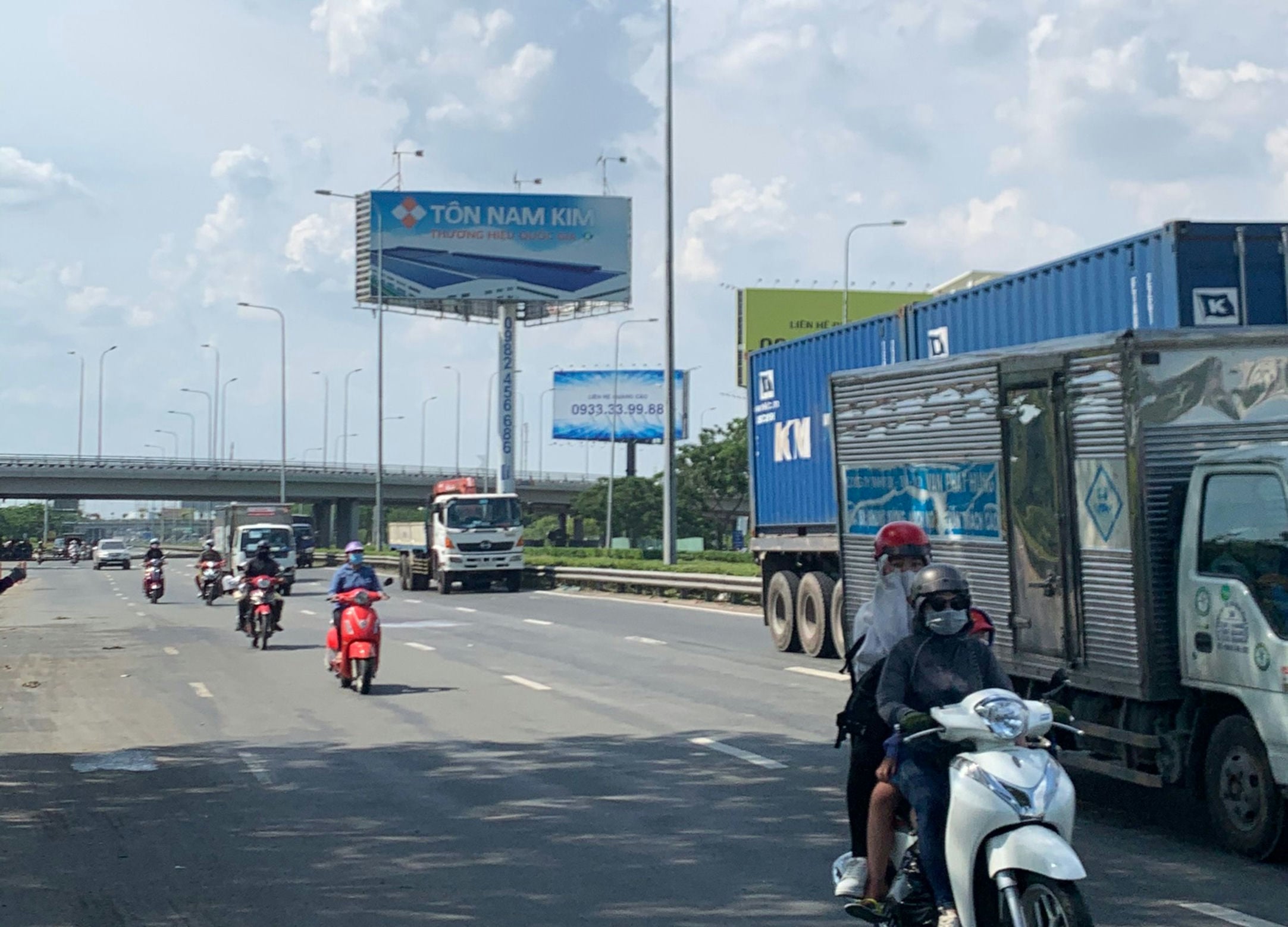 pano-ngoai-troi-quoc-lo-1a-ngay-cau-vuot-quoc-lo-1