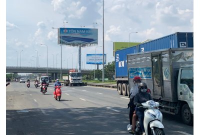 pano-ngoai-troi-quoc-lo-1a-ngay-cau-vuot-quoc-lo-1