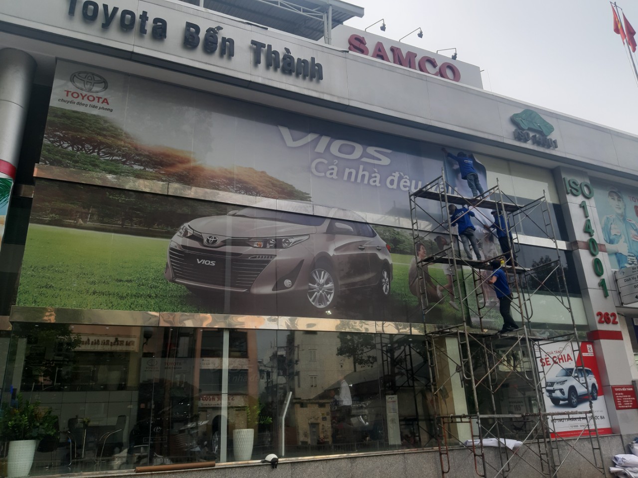 in-decal-dan-len-kinh